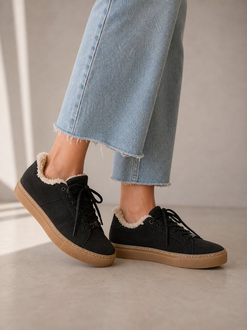 Greats Brooklyn Nubuck Sneakers – Black – EU 38 / US 8 – Made in Italy